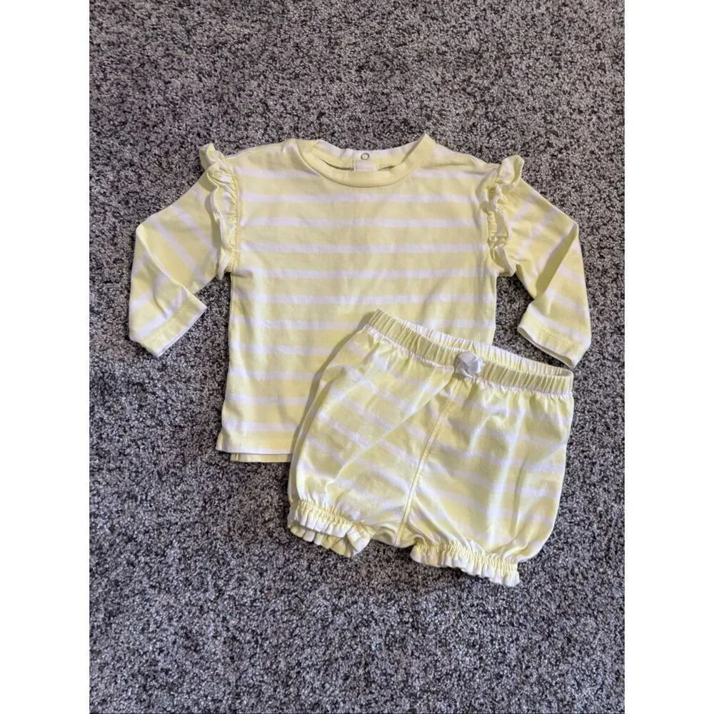 ❤️Baby Gap Girls 2-Piece Ruffle Shorty Outfit Sz6-12M